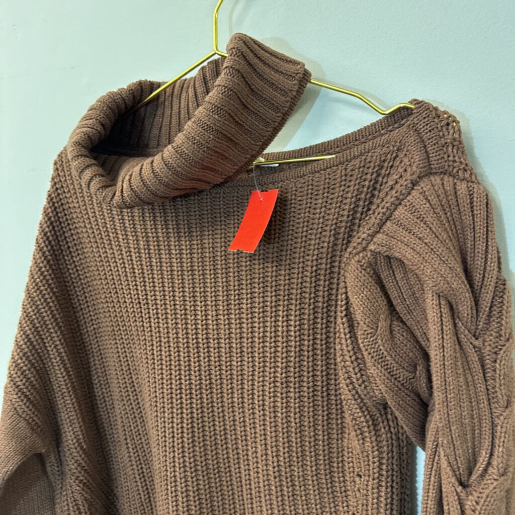 ASTR Brown Chunky Cutout Sweater Medium