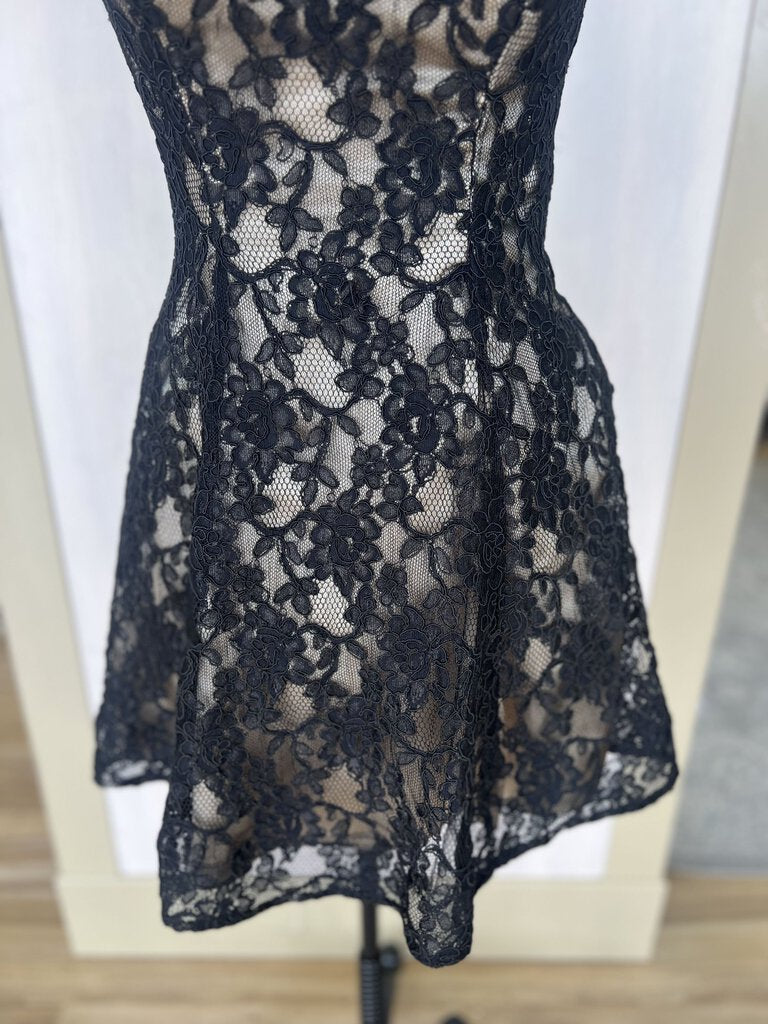 NWT La Femme 19842 Illusion Back Lace Dress 6