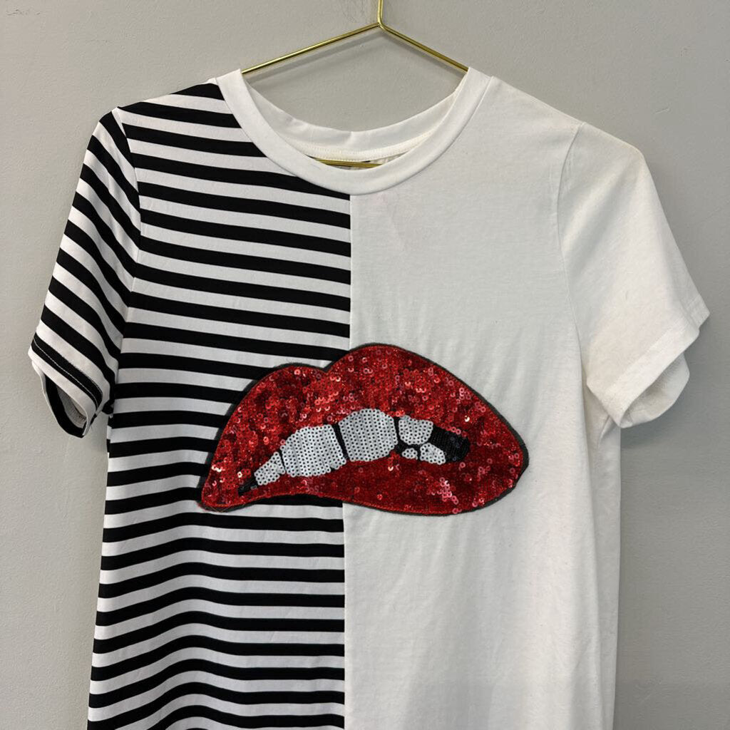 Sequin Lips Half Striped T-Shirt Dress Small