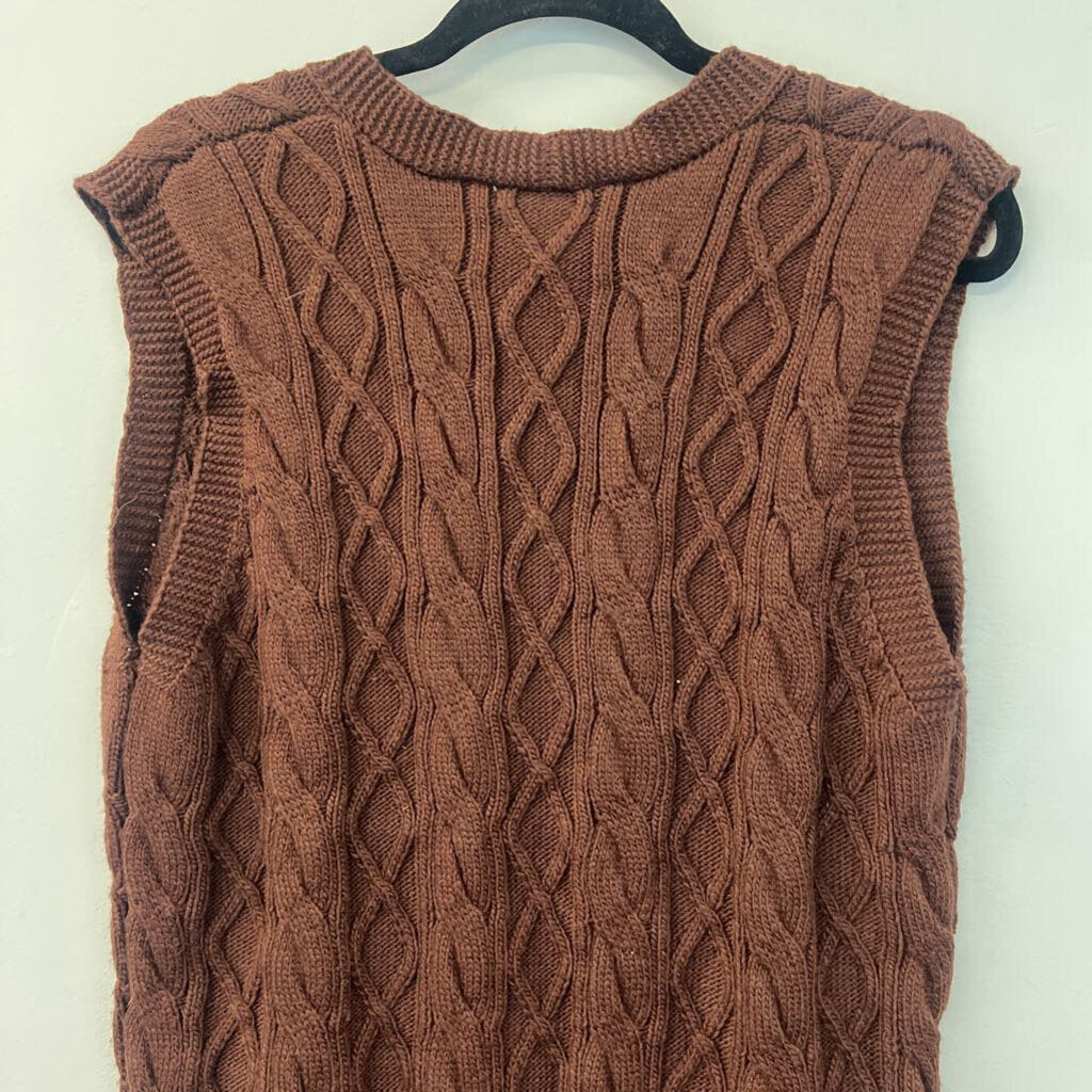 Forever 21 Cable Knit Sweater Vest Medium