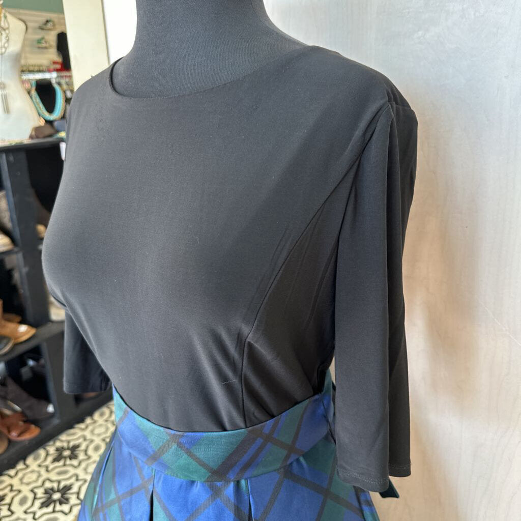 52 Seven Black Top Blue/ Green Plaid Skirt Dress 10