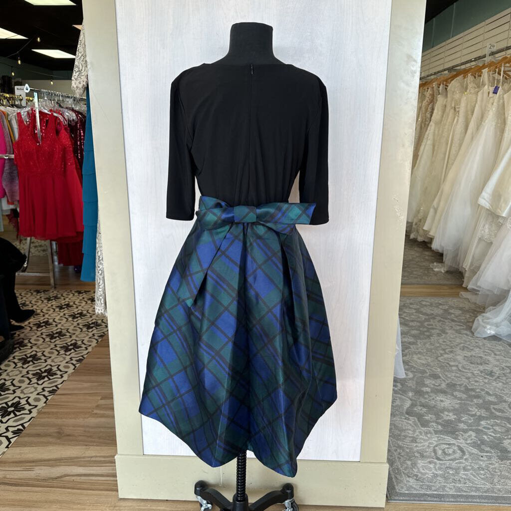 52 Seven Black Top Blue/ Green Plaid Skirt Dress 10