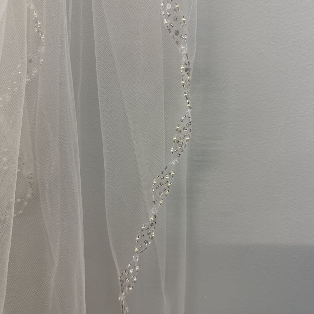 Rhinestone/Pearl Edge Long Veil