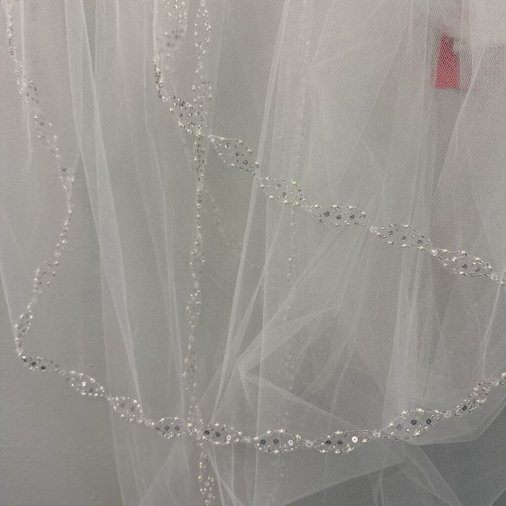 Rhinestone/Pearl Edge Long Veil