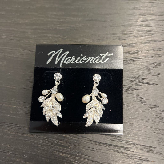 Marionat Rhinestone Pearl Earrings