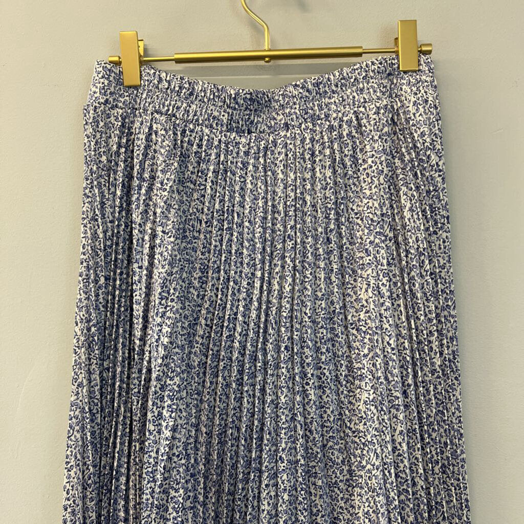 Calirta Blue/ White Flower Print Pleated Midi Skirt Medium