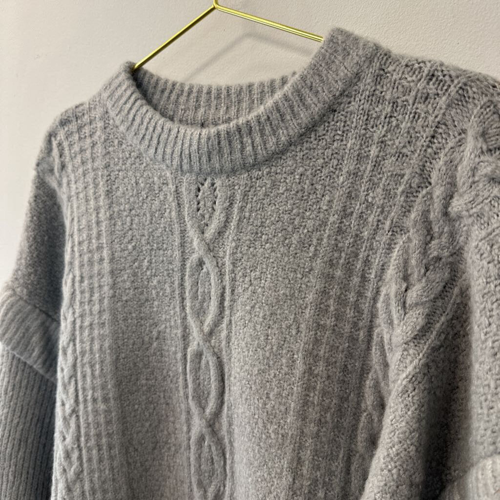 Elan Women's Gray Cable Knit Sweater