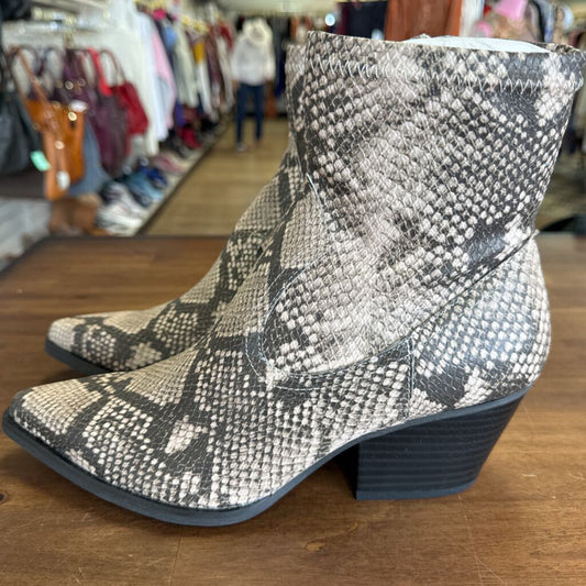 Dolce Vita Snake Print Stella Ankle Boots 8