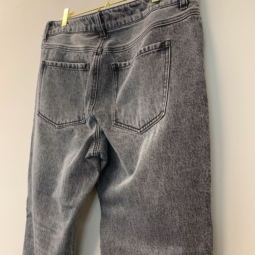 Cabi Smoke Wash 100% Boyfriend Jeans 6