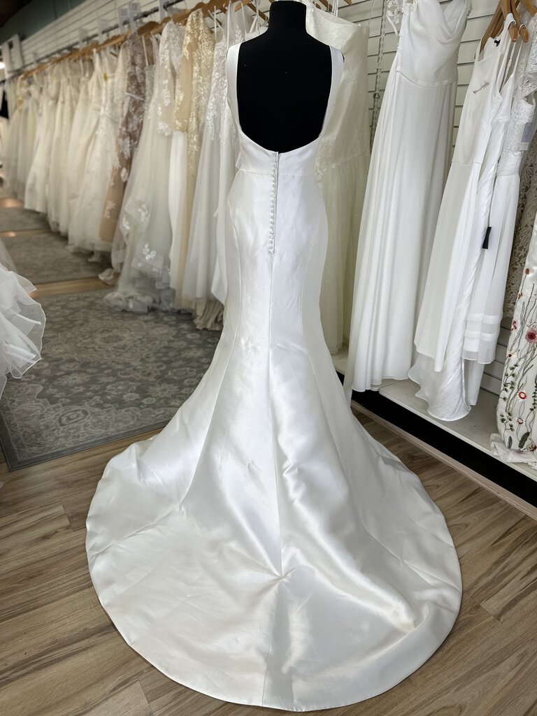 Chrisina Wu Satin Fitted Wedding Dress With Bow 14