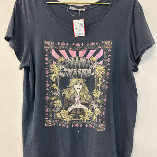 Spell and The Gypsy Grey 'Follow the Sun' Graphic Tee Large