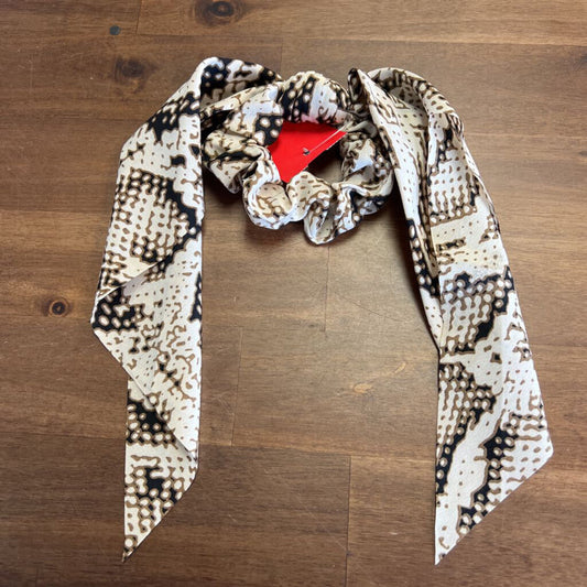 Cream/ Black Print Scrunchie Tie Bow