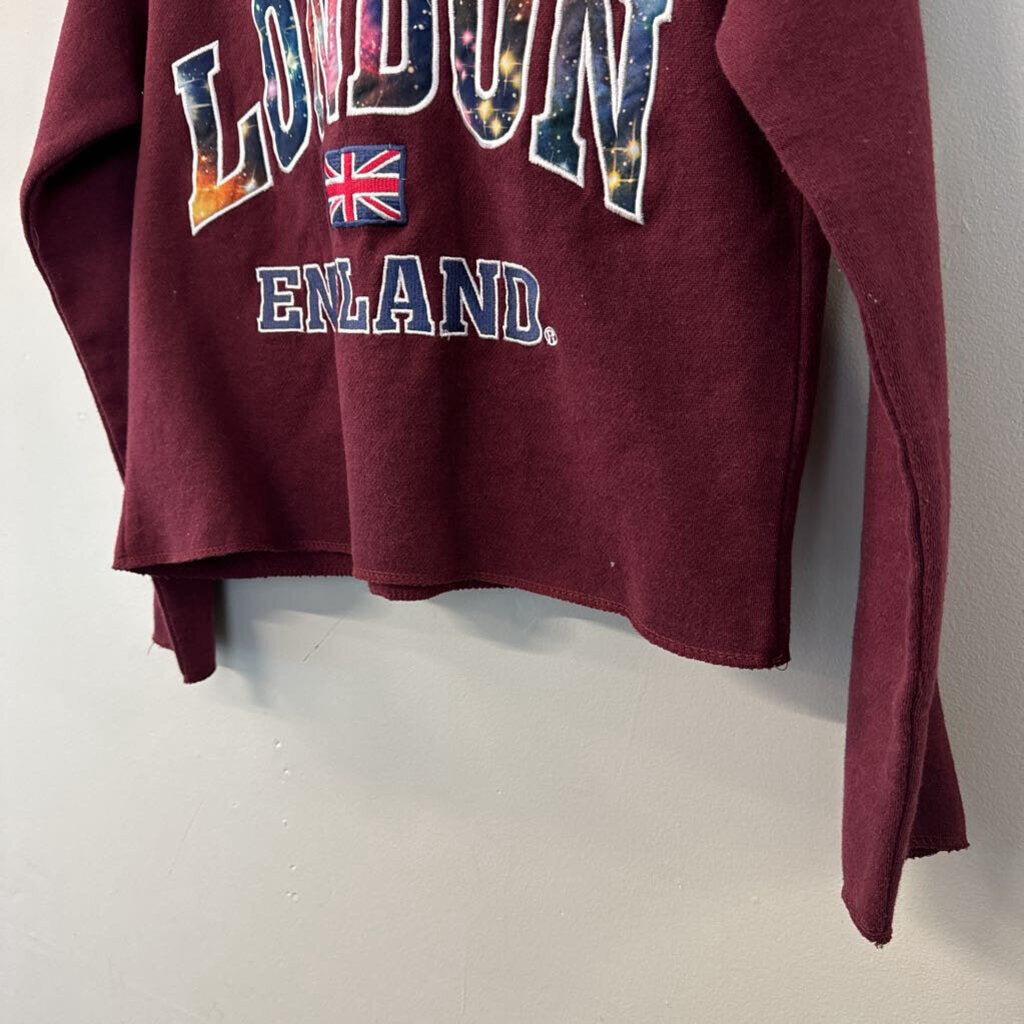 Burgundy London England Graphic Cropped Hoodie S/M