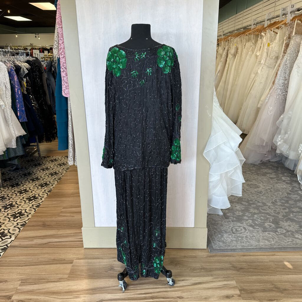 Vintage Black/ Green Beaded Long Formal XXL