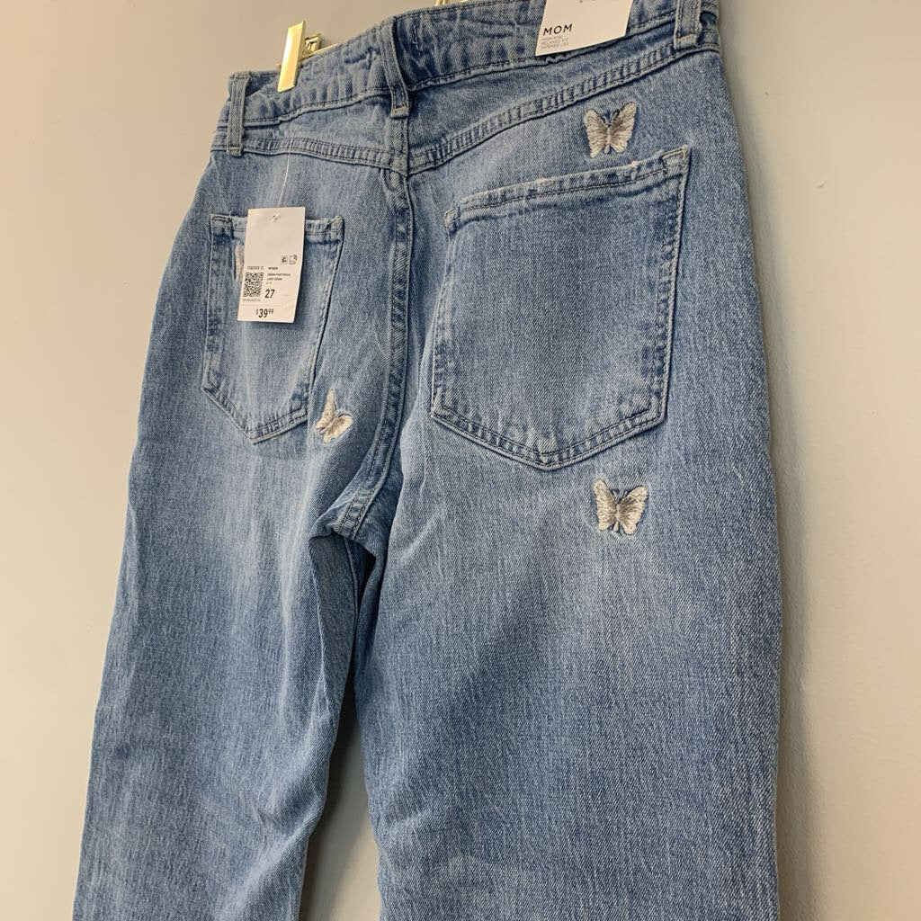 Forever 21 Light Wash Butterfly Pocket Mom Jeans 27