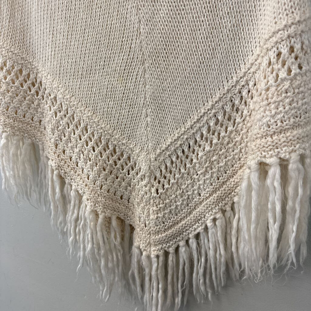 American Eagle Cream Knit Poncho Medium