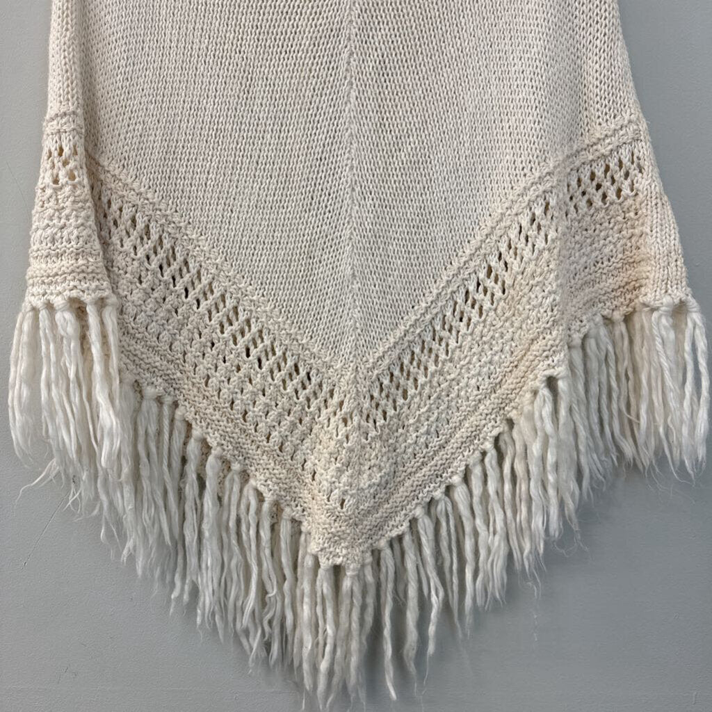 American Eagle Cream Knit Poncho Medium