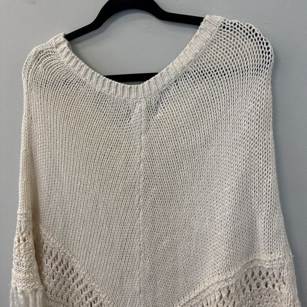 American Eagle Cream Knit Poncho Medium