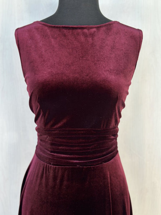 Jessica Howard Burgundy Velvet Sleeveless Long Formal Dress 12