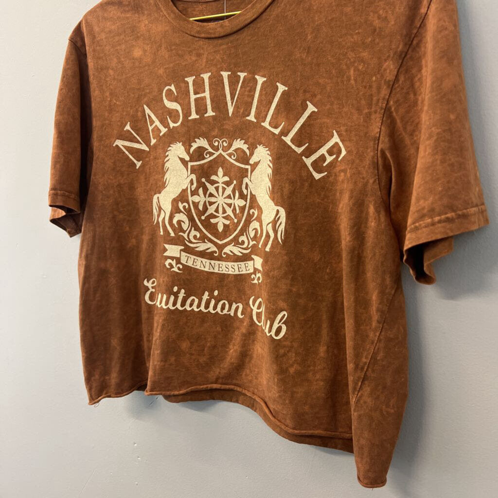 Social Culture Brown Nashville Equitation Club Graphic Tee Small