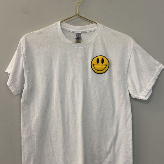 Gildan White/ Yellow Embroidered Smiley Face Short Sleeve Graphic Tee Medium