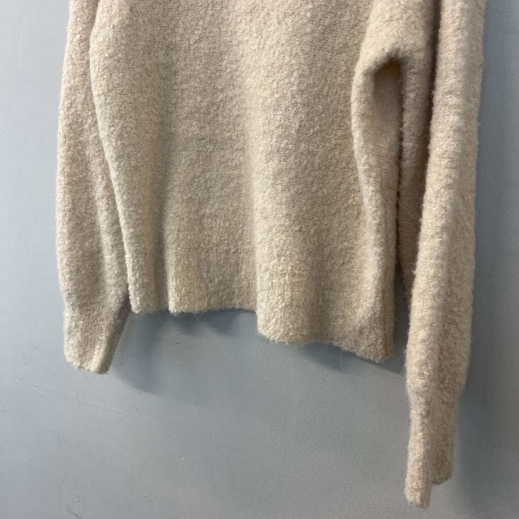 New In Cream Soft Fuzzy Long Sleeve Sweater Small