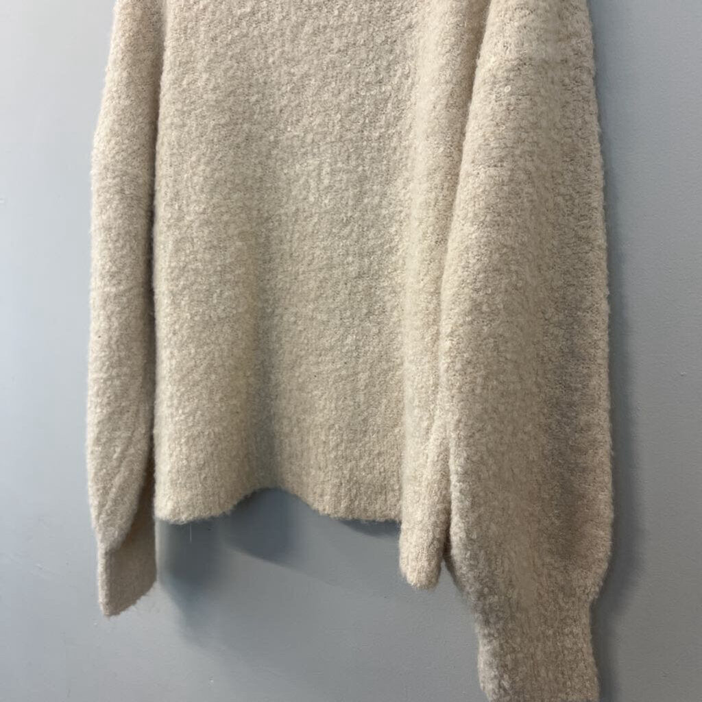 New In Cream Soft Fuzzy Long Sleeve Sweater Small