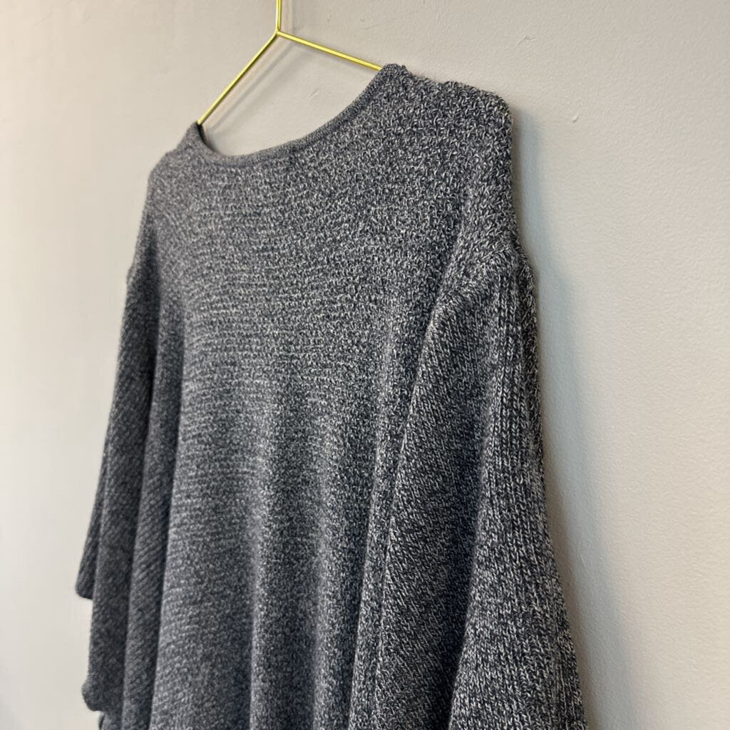 Loft Grey Poncho Top XS/S