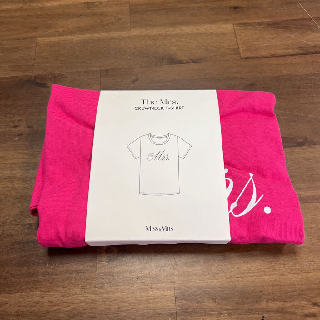 Hot Pink 'The Mrs' Short Sleeve Graphic Tee Extra Large