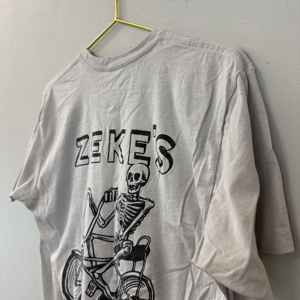 Zeke's Grey Skeleton Short Sleeve Graphic Tee Medium