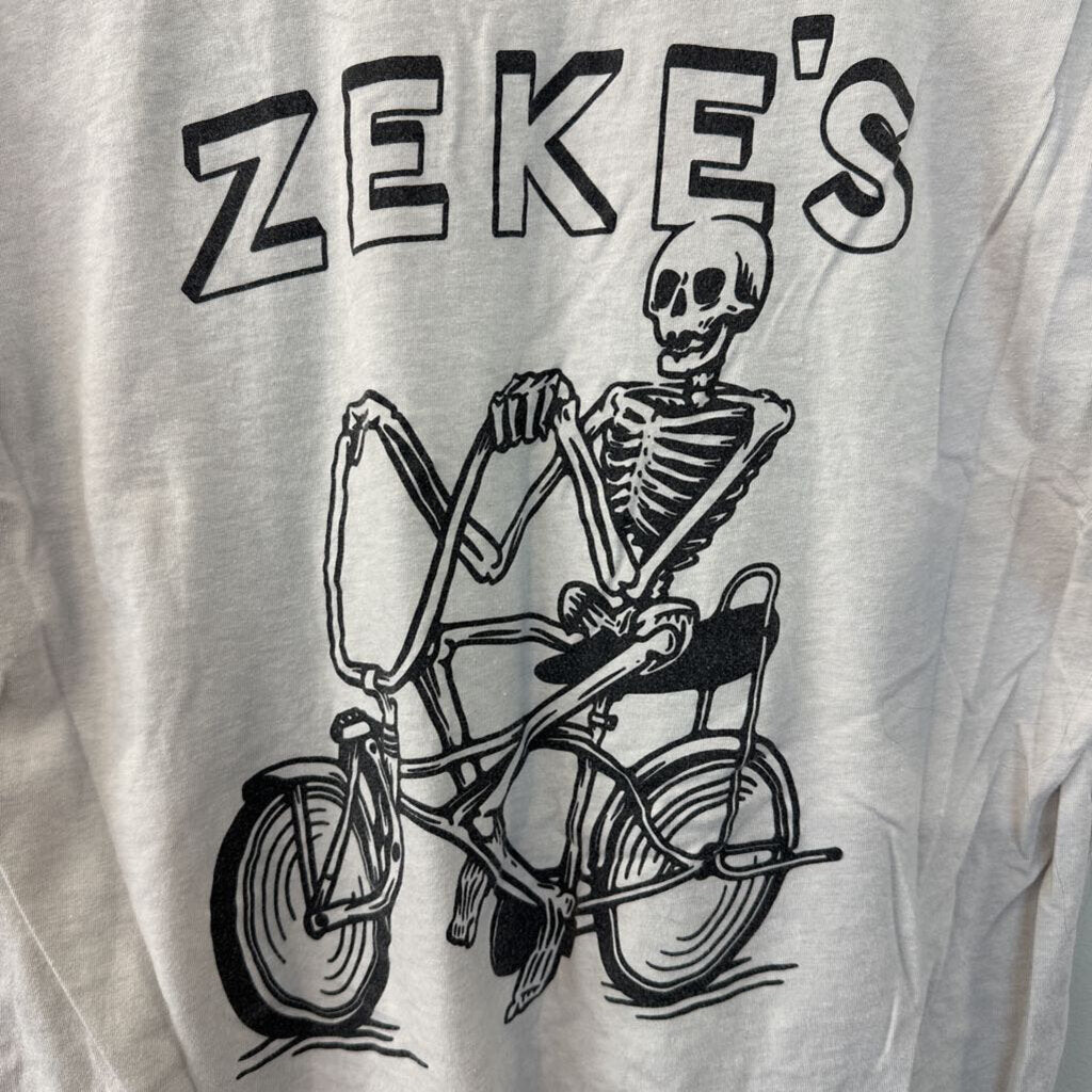 Zeke's Grey Skeleton Short Sleeve Graphic Tee Medium