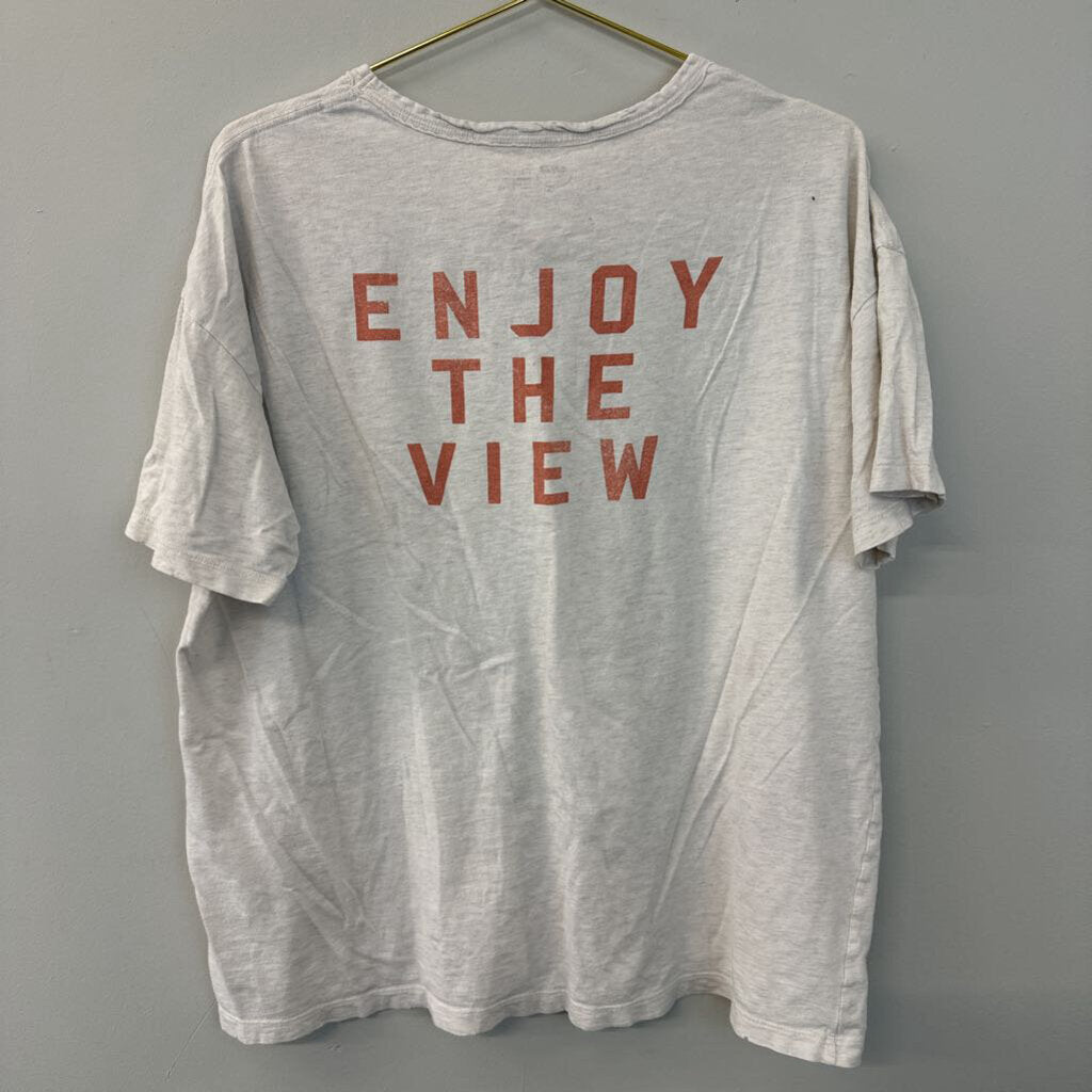 Beige/ Red 'Enjoy The View' Short Sleeve Graphic Tee Large