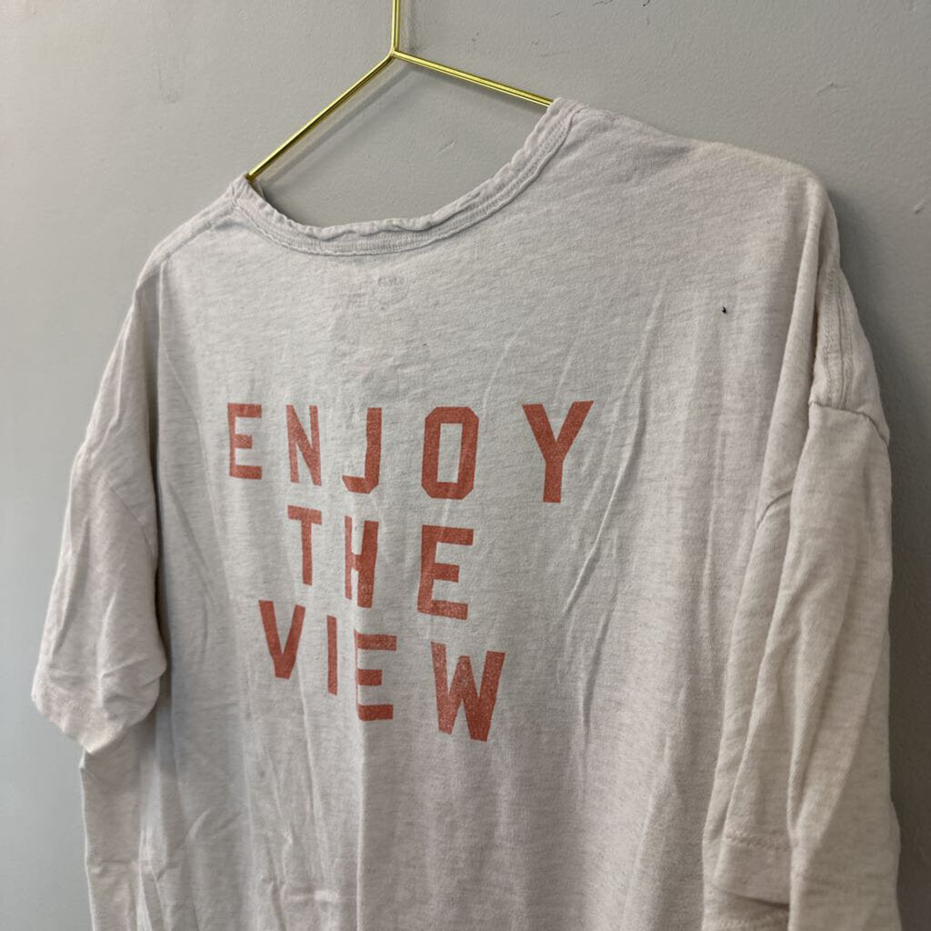 Beige/ Red 'Enjoy The View' Short Sleeve Graphic Tee Large