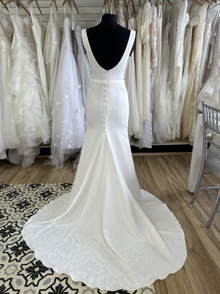 Ivory Square Neck Fitted Bridal Gown 6