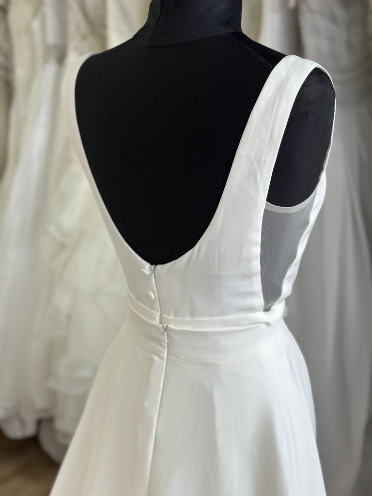 Ivory Square Neck Fitted Bridal Gown 6