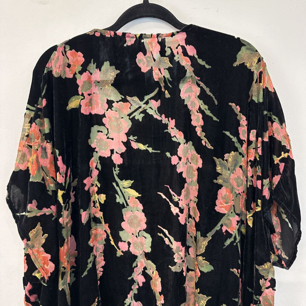 Black/ Pink Floral Velvet Detail Open Front Kimono With Fringe Edge XL/ XXL