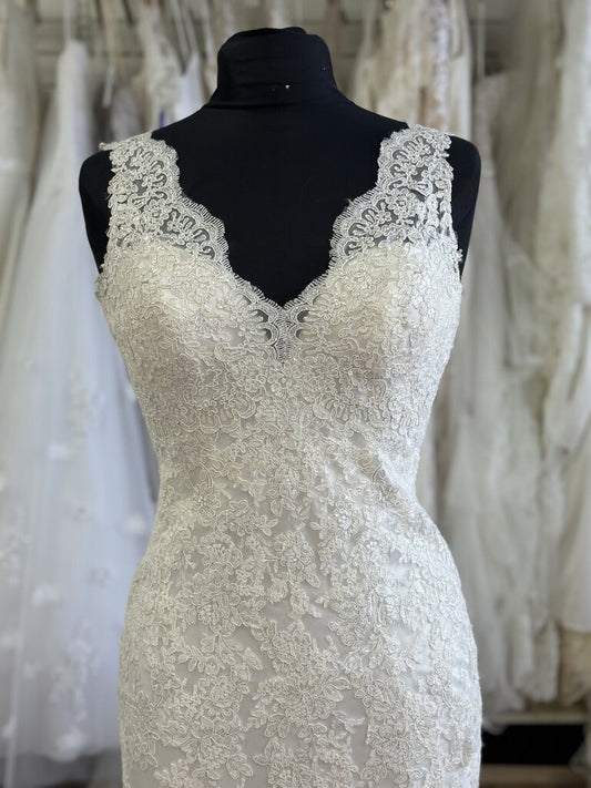 Allure Iovry Lace/Sequin Sheath Wedding Gown 10