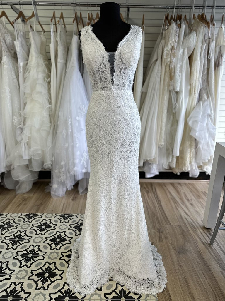 Ivory Lace Sheath V-Neck Bridal Gown 8