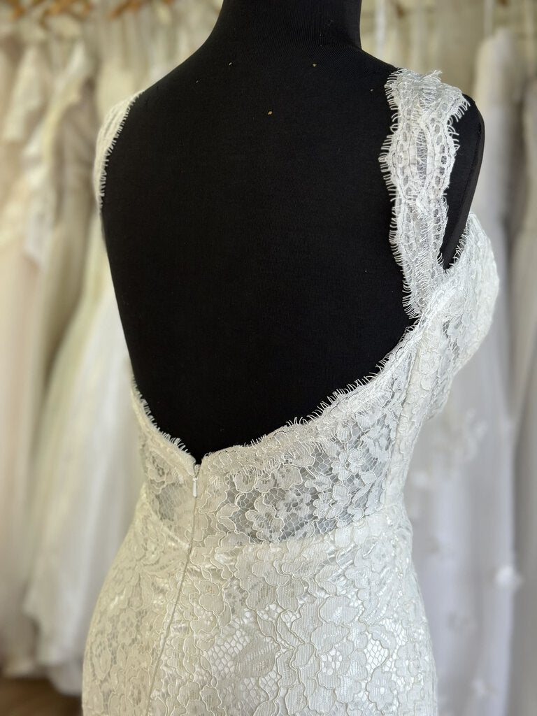 Ivory Lace Sheath V-Neck Bridal Gown 8