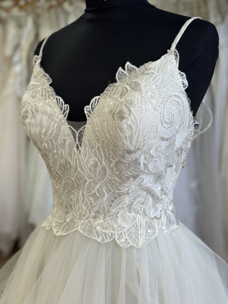 Moonlight Ivory Lace Layered Tulle Ballgown 12