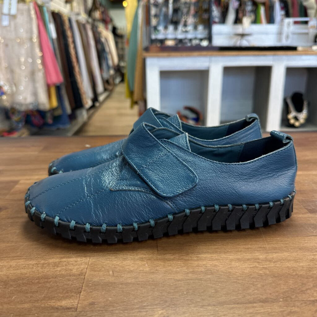 Blue Leather Slip On Shoes 8.5