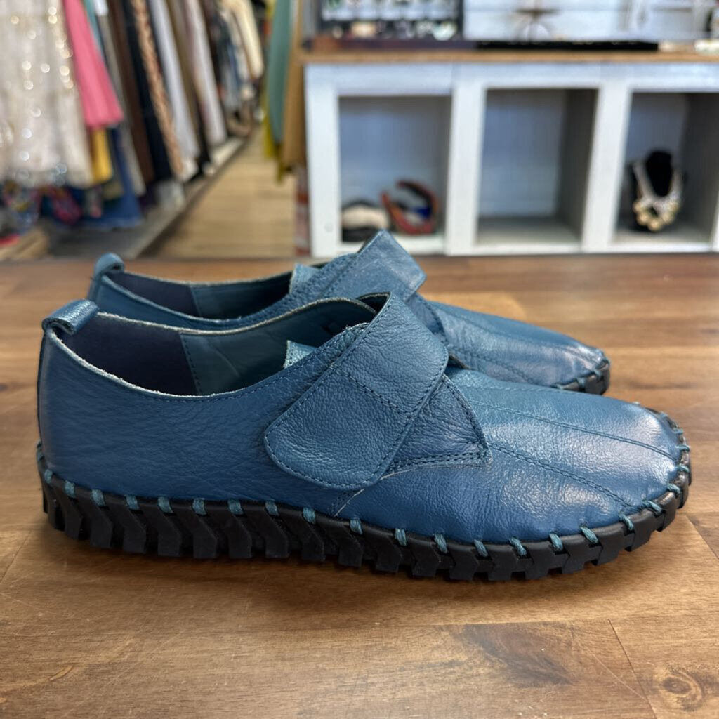 Blue Leather Slip On Shoes 8.5