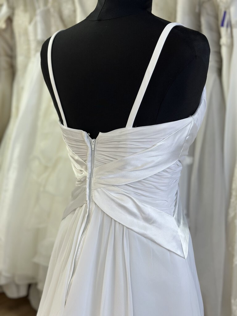 White Chiffon Ruched Gown with Spaghetti Straps 8