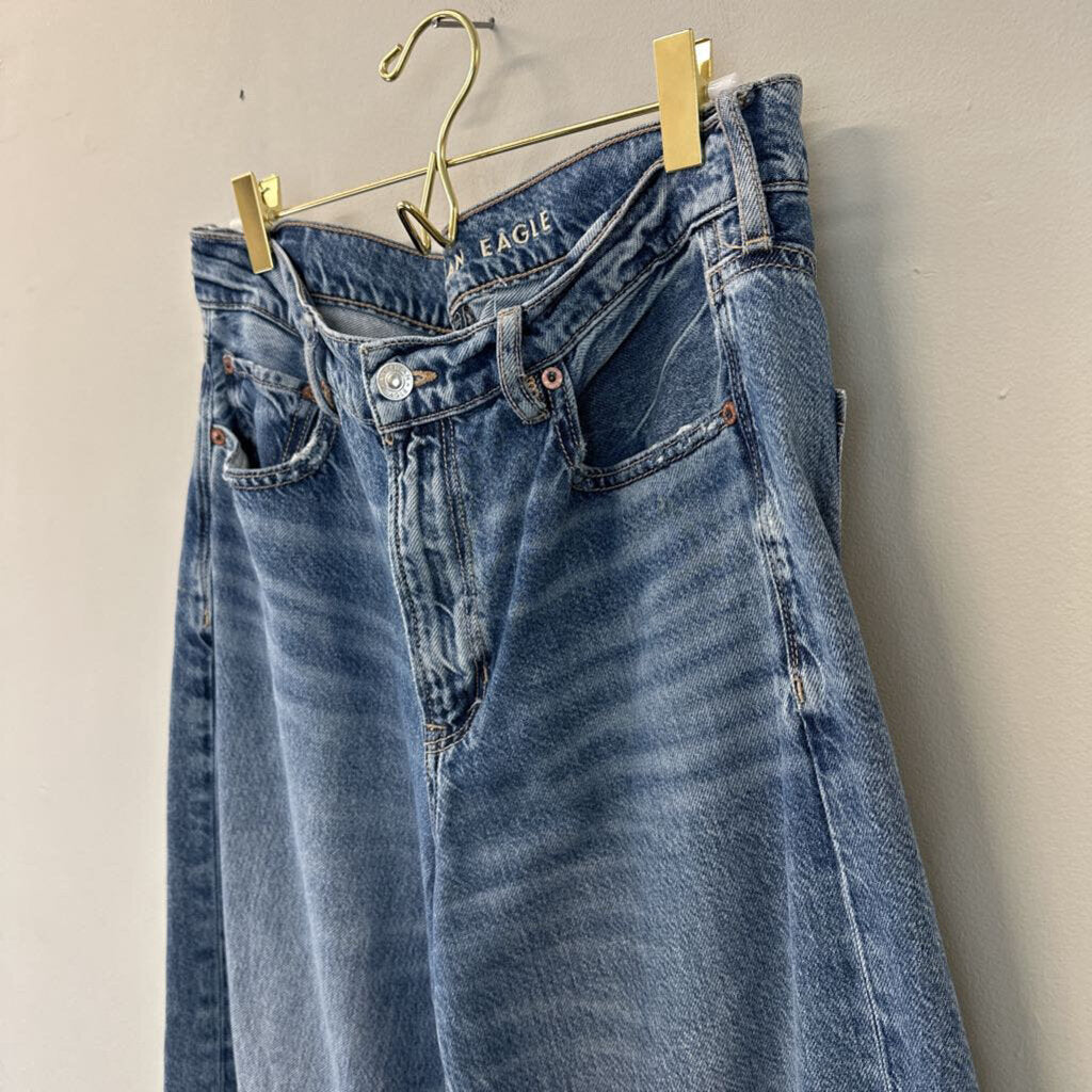 American Eagle Medium Wash Super High Rise Baggy Wide Leg Jeans 10