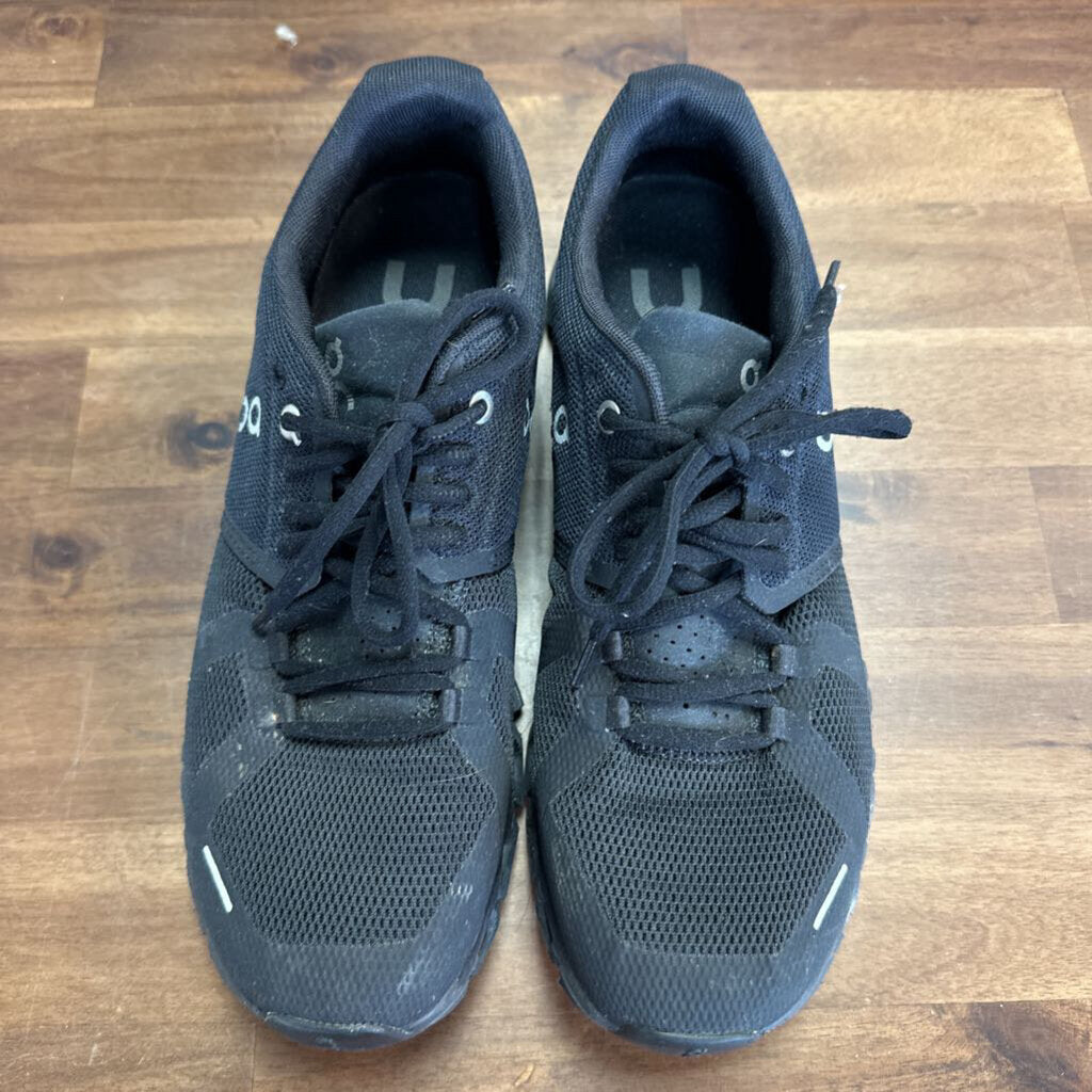 On Cloud Black Running Sneakers 9.5