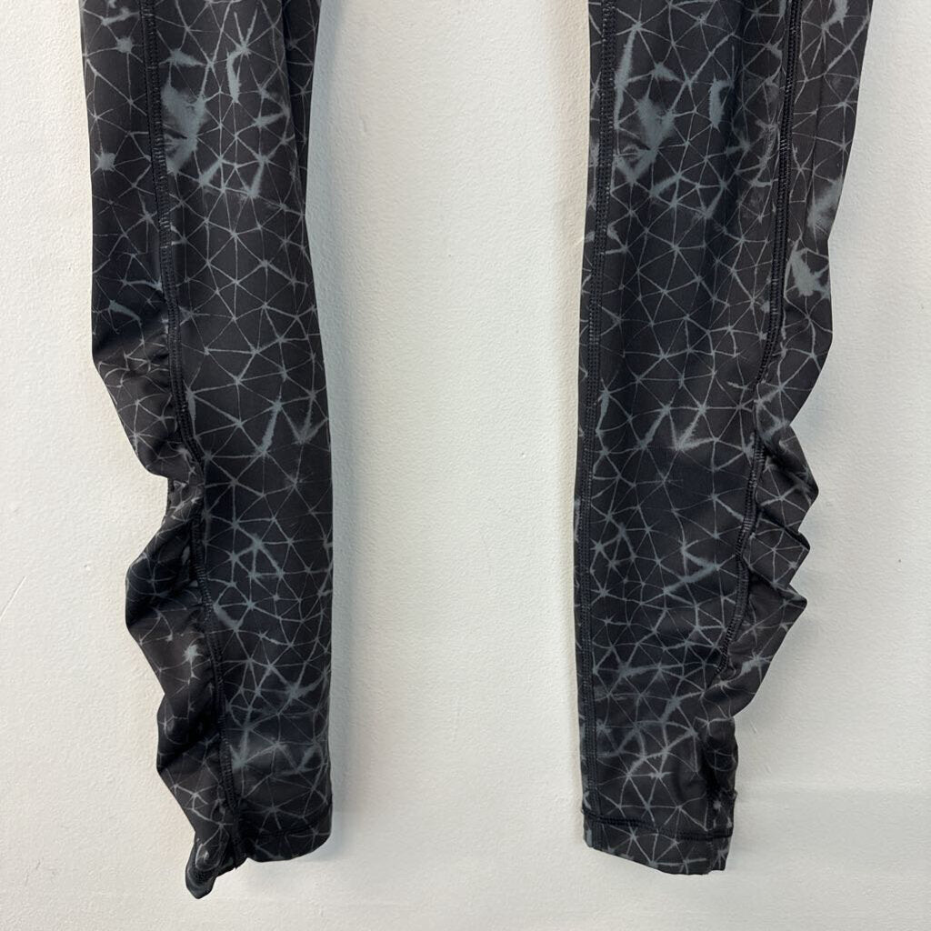 Lululemon Black/ Grey Print Full Length Leggings 6