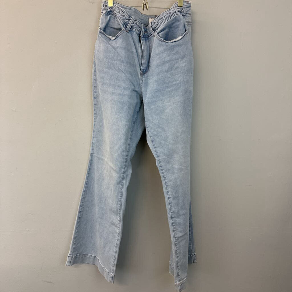 Judy Blue Light Wash Wide Leg Fit Jeans 14W