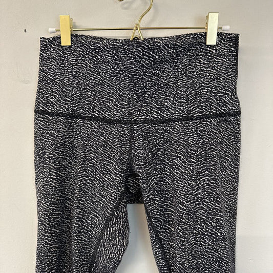 Lululemon Black/ White Print Cropped Athletic Leggings 8