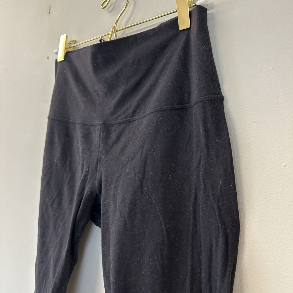 Lululemon Black Cropped Athletic Leggings 8