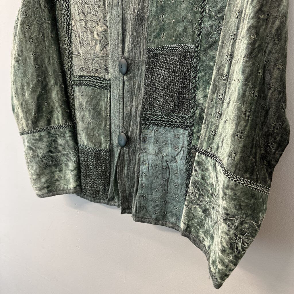 Retro Green Velvet Embroidered Jacket Medium